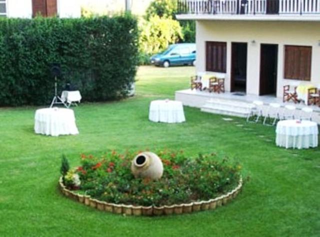 Avaton Hotel Ligourión Exterior foto
