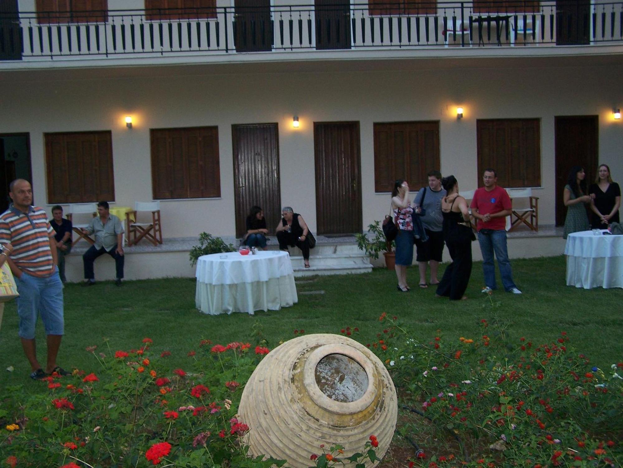 Avaton Hotel Ligourión Exterior foto